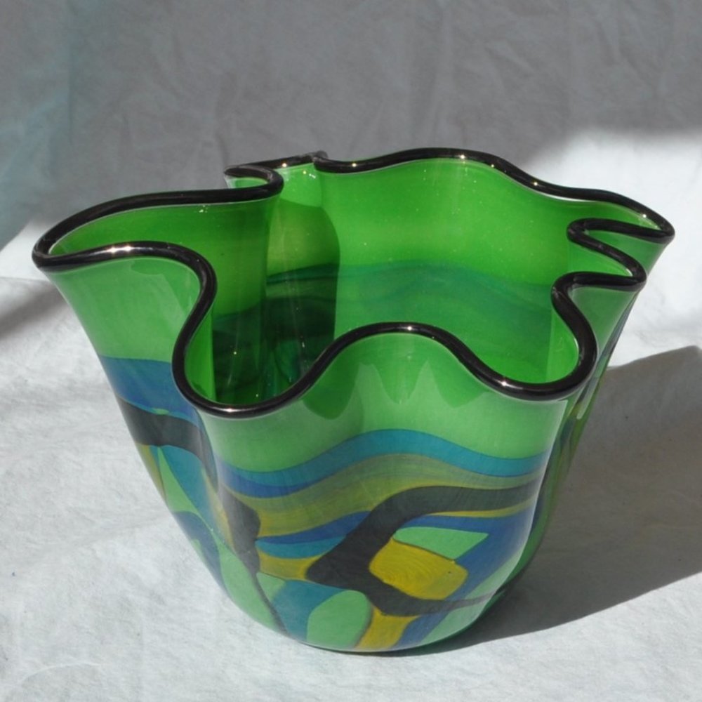 wrinkled wavy green art glass vase bowl signed ioan nemtoi Murano style (567w)